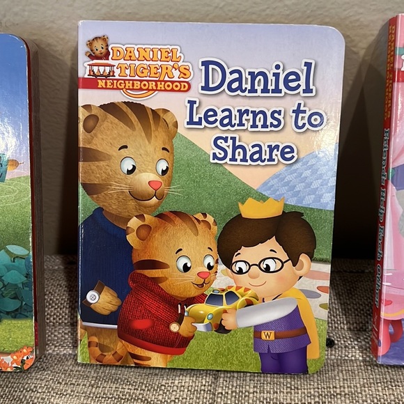 3 Children’s book - Picture 3 of 4